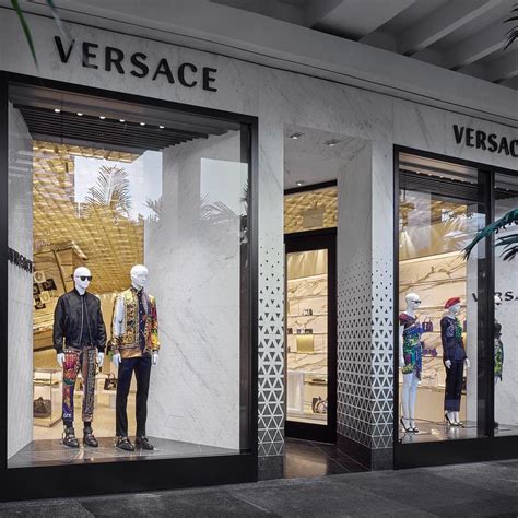 versace new sustainable store